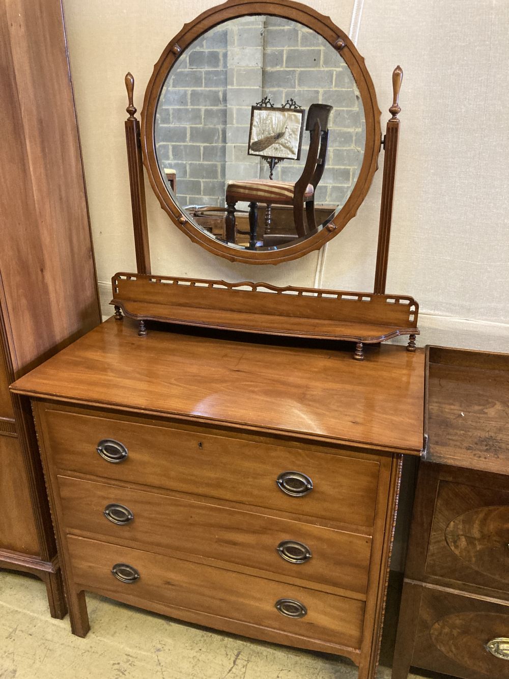 An Edwardian satin walnut three piece bedroom suite, wardrobe width 96cm, depth 43cm, height 196cm